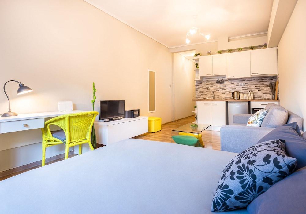 Exceptionally Located Studio Apartment Atenas Exterior foto